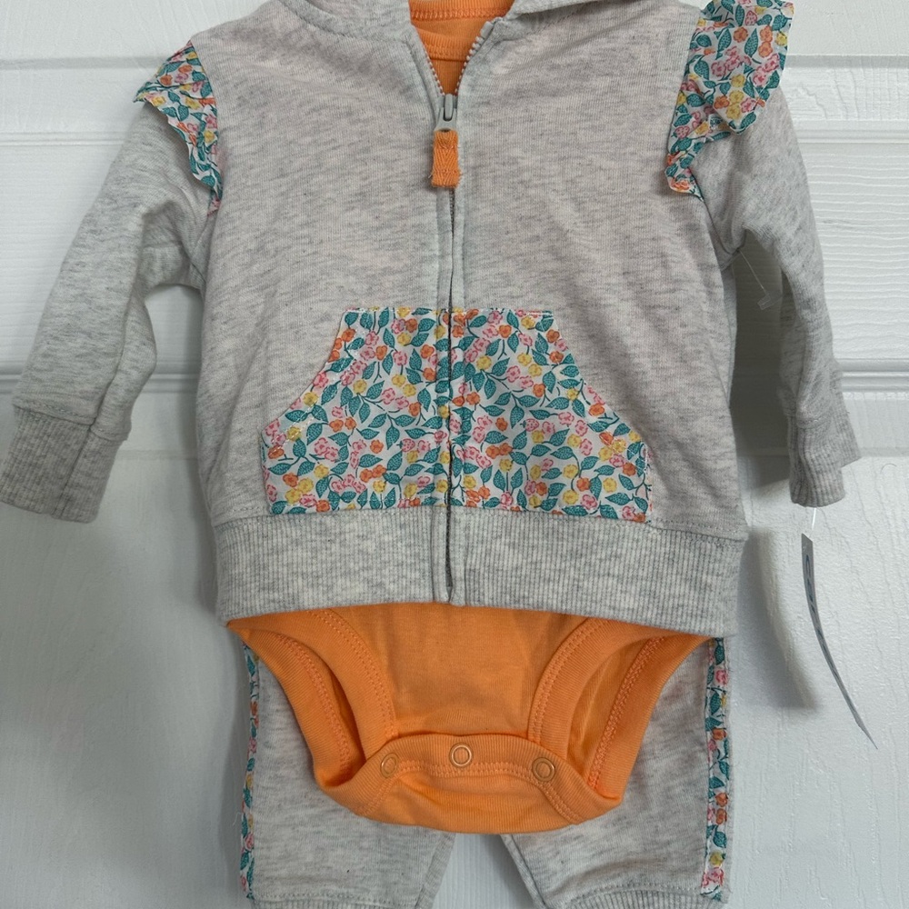 🆕Carter’s Baby Bundle - Picture 2 of 13